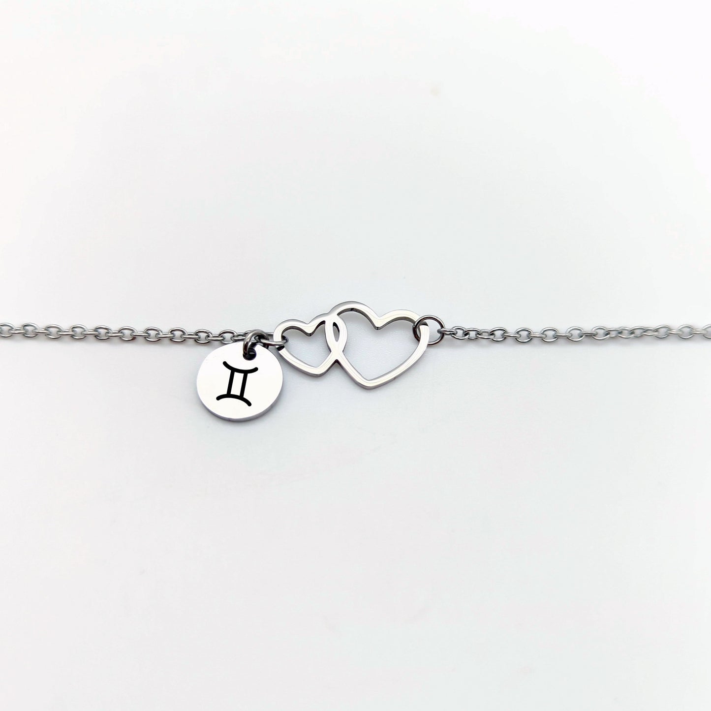 Bracelet Personnalisé avec cœurs et médaille gravée, Bracelet prénom, Bijou Maman, cadeau demoiselle honneur, Cadeau fête des mères,