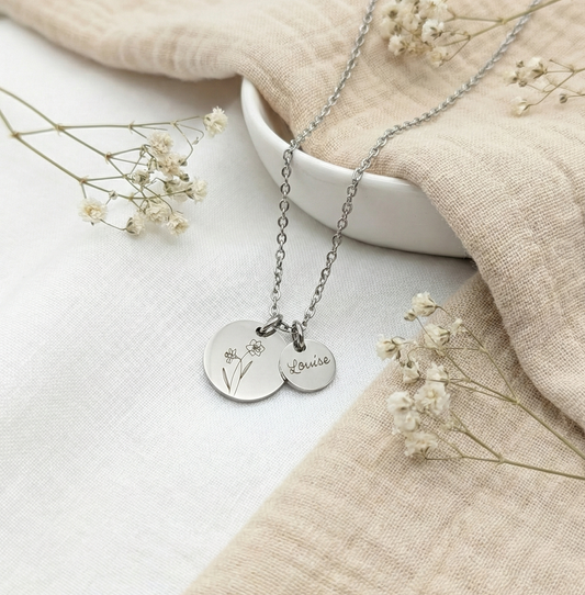 Collier femme personnalisé fleur de naissance et médaille à graver