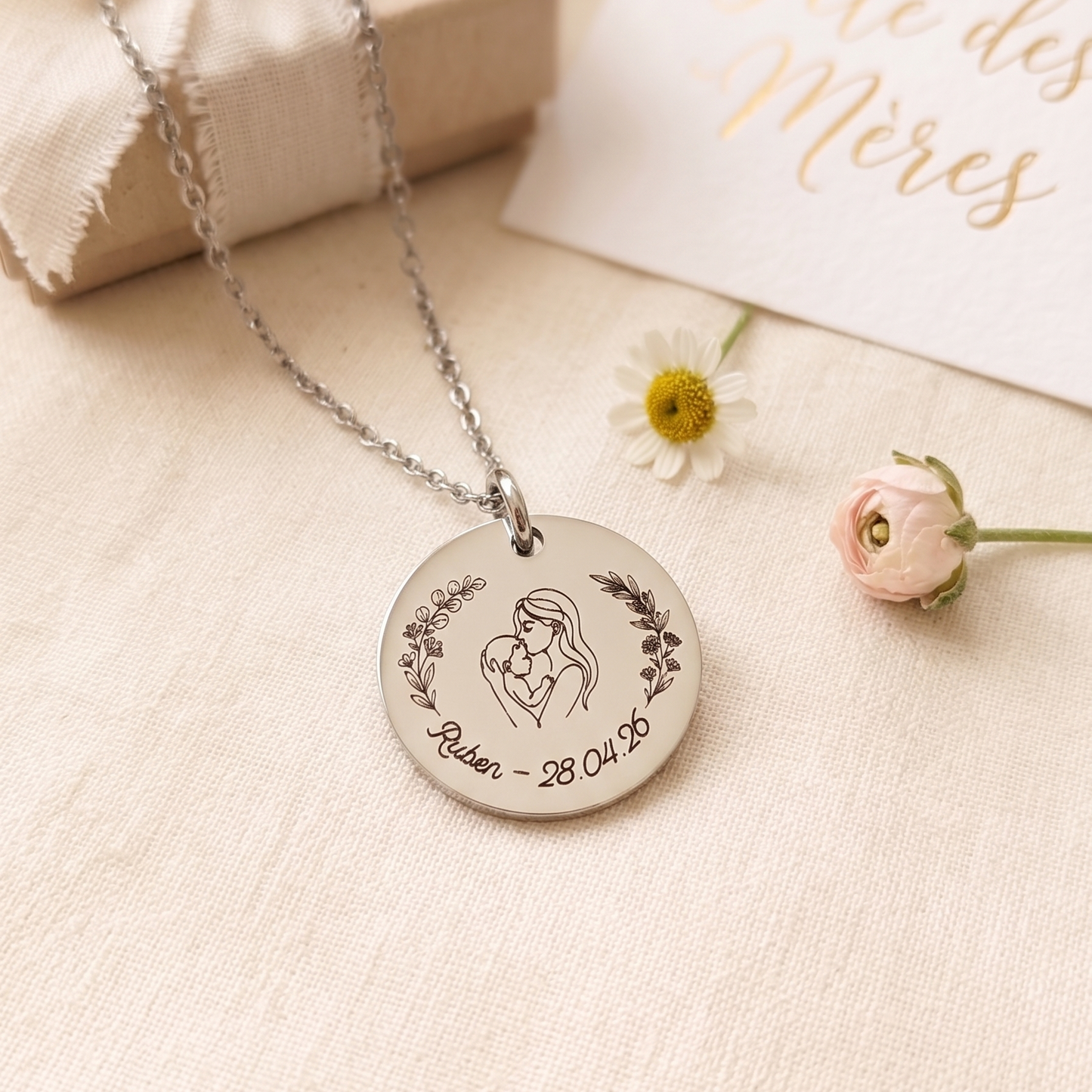 Collier personnalisé Fête des Mères médaille ronde 20 mm