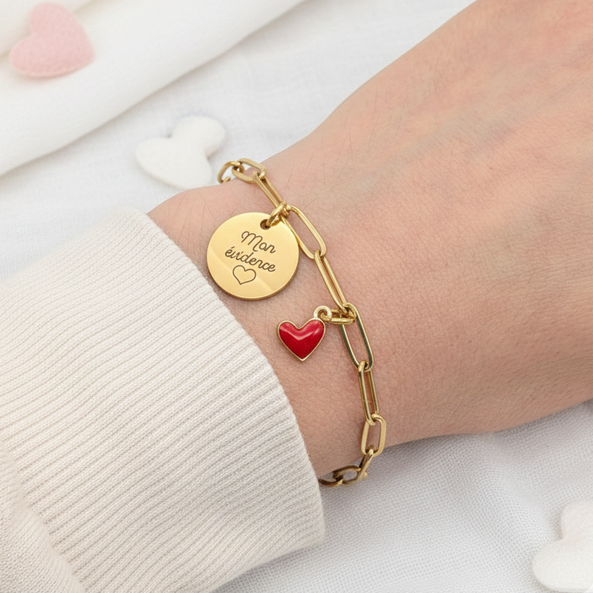 Bracelet personnalisé mailles larges multi-Charms : Médaille Gravée, Cœur Émaillé et Fleur