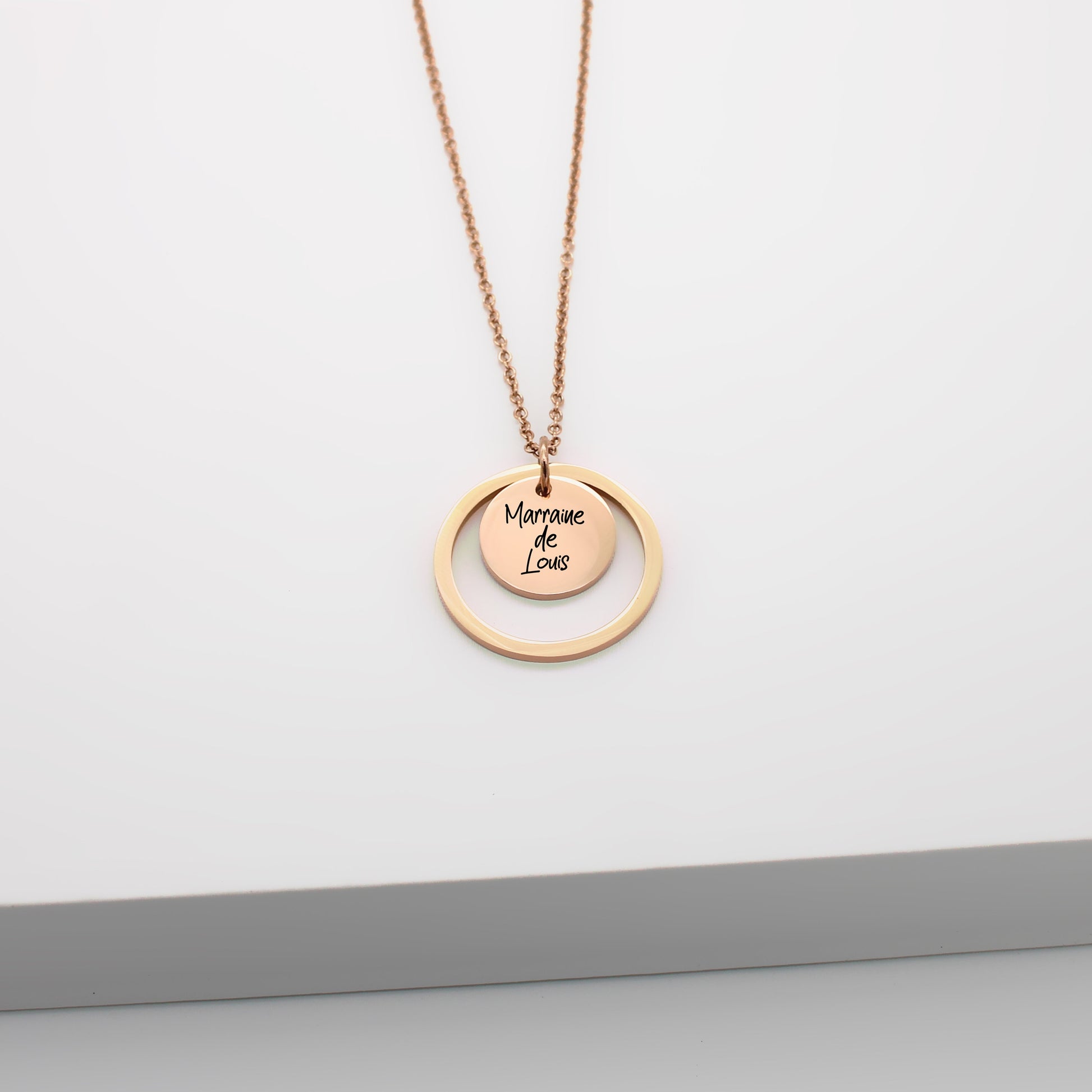 Collier Personnalisé avec pendentif et cercle, Collier Maman, Mamie, Bijou Femme Personnalisé, Cadeau Saint Valentin, Cadeau naissance
