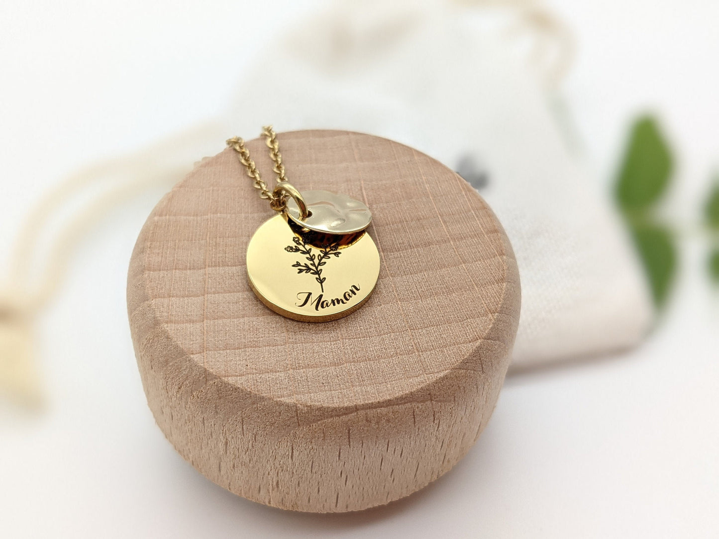 Collier personnalisé fleur de naissance et médaille à graver, Collier pour Maman, Marraine, Cadeau fête des mères, cadeau naissance
