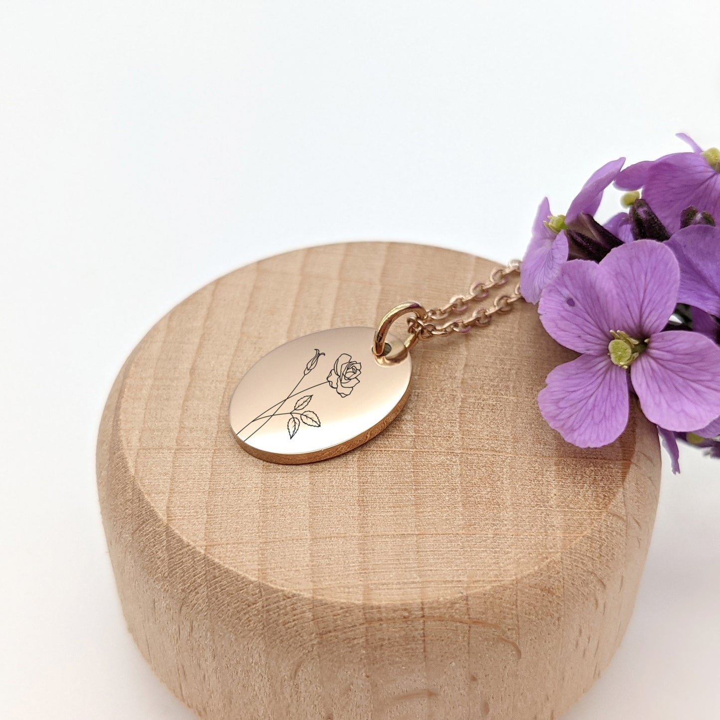 Collier Personnalisé avec Fleur mois de naissance et gravure - Cadeau Fête des mères, Collier pour Maman, Mamie, Marraine, Cadeau naissance,