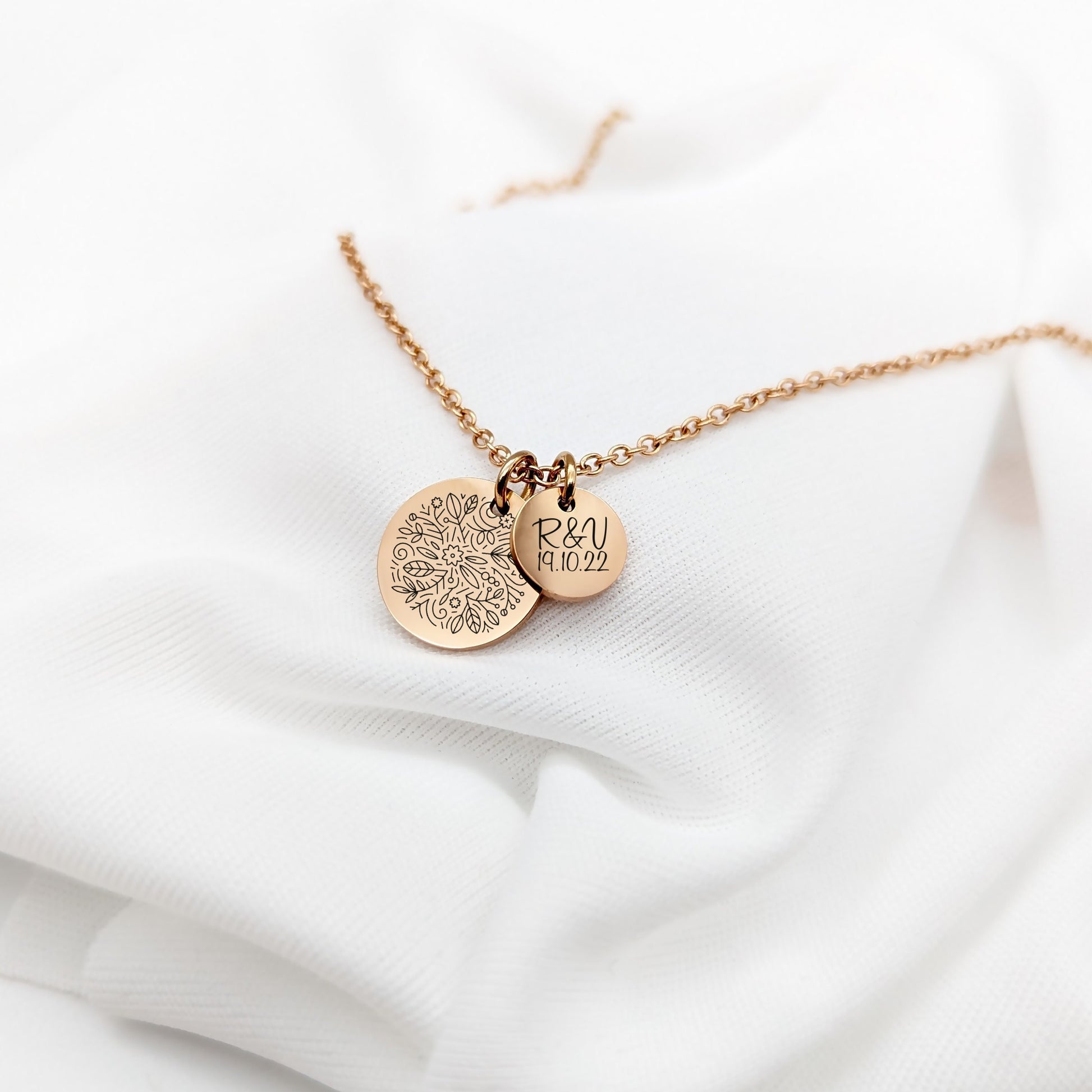 Collier Personnalisé Fleur de vie et médailles, Collier maman, Bijou Mamie, Collier Marraine, Cadeau fête des mères, Cadeau naissance