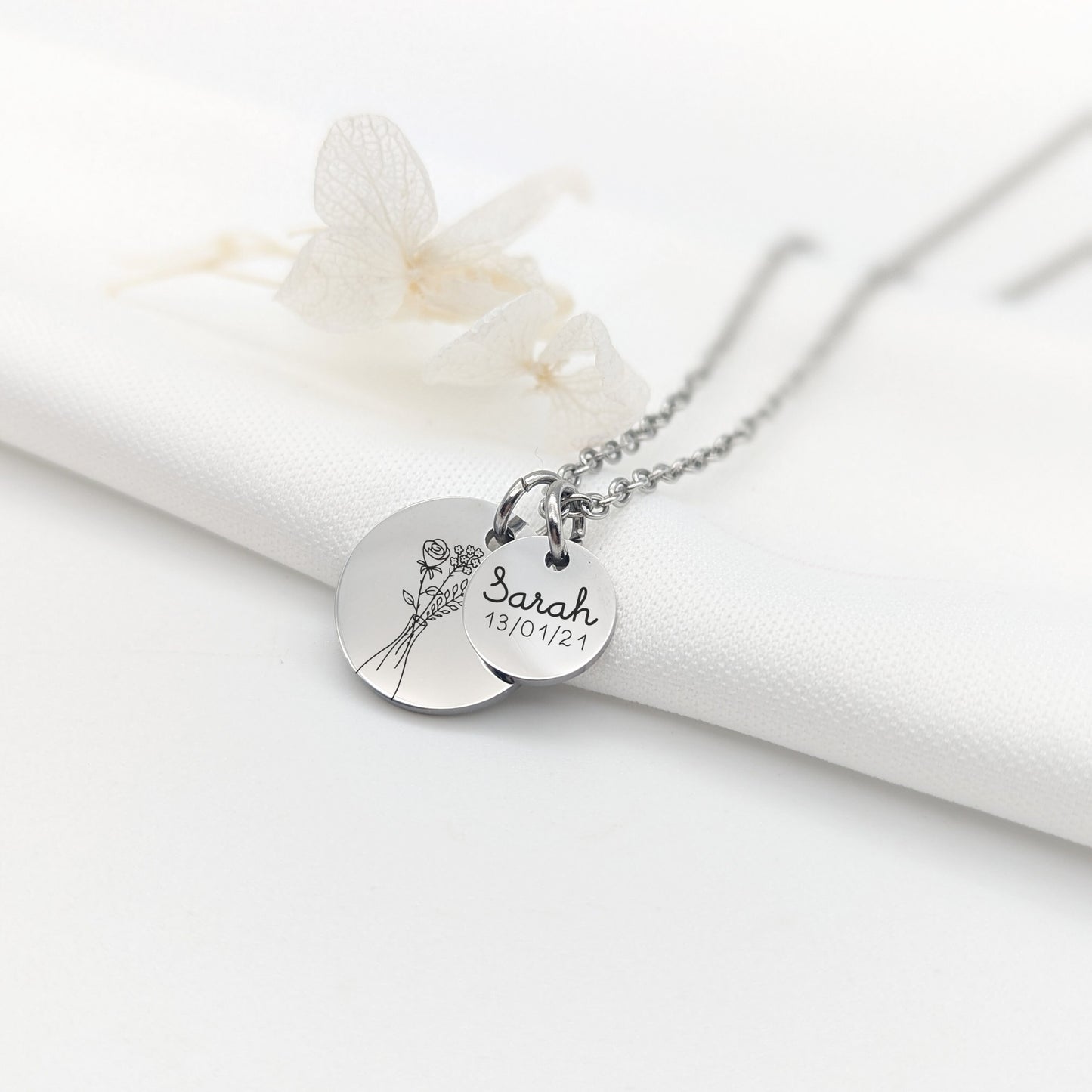 Collier Personnalisé avec bouquet de fleurs et gravure, Collier pour Maman, Marraine, Mamie, Cadeau Naissance, Cadeau fête des mères