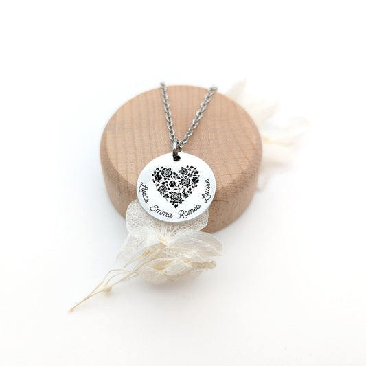 Collier cœur de fleurs et gravure, Collier personnalisé prénom, Cadeau Maman, Collier Mamie, Cadeau fête des mères, Cadeau EVJF personnalisé