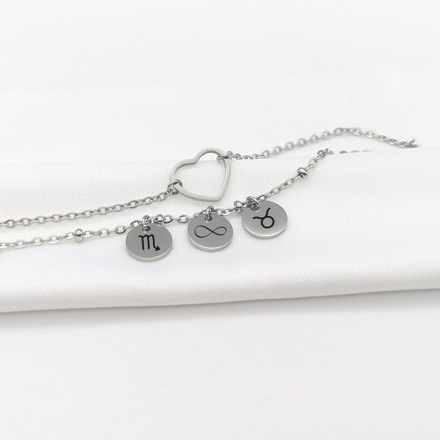 Bracelet personnalisé double chaines cœur et médailles à graver • , Cadeau fête des mères, Cadeau Maman, Cadeau Marraine, Cadeau naissance