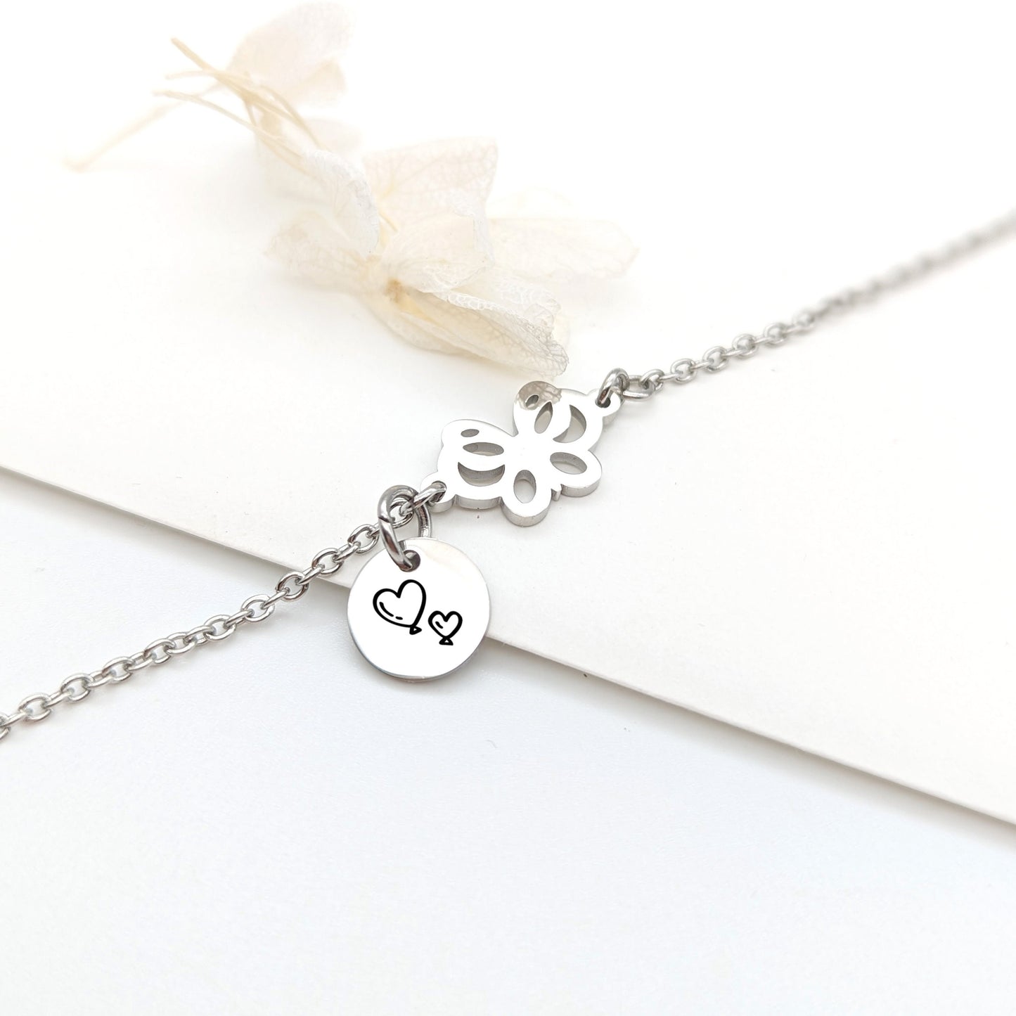Bracelet enfant papillon et médaille à graver - Bracelet personnalisé enfant, Cadeau Naissance, Cadeau baptême, Cadeau future grande sœur