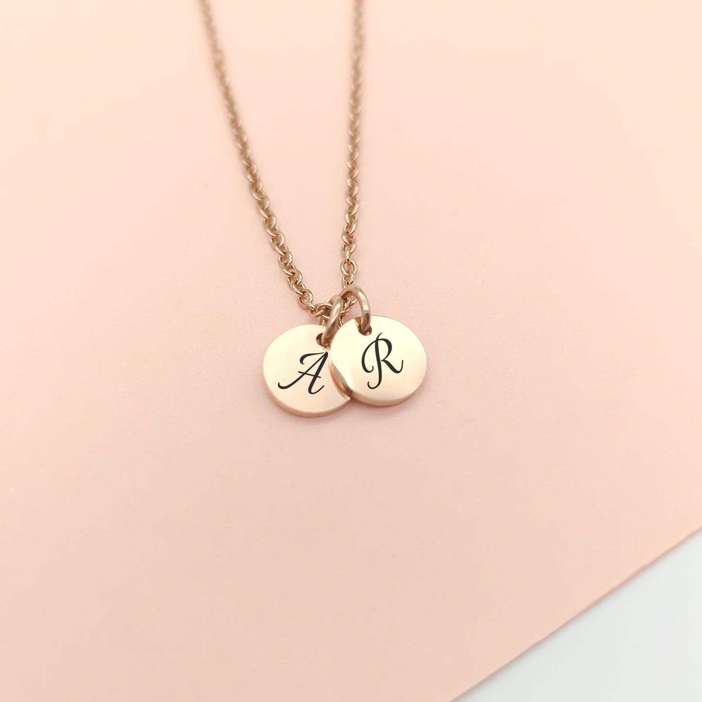 Collier Personnalisable avec initiale, Collier personnalisé femme, Bijou maman, Cadeau Marraine, Cadeau Fête des mères, Cadeau naissance,