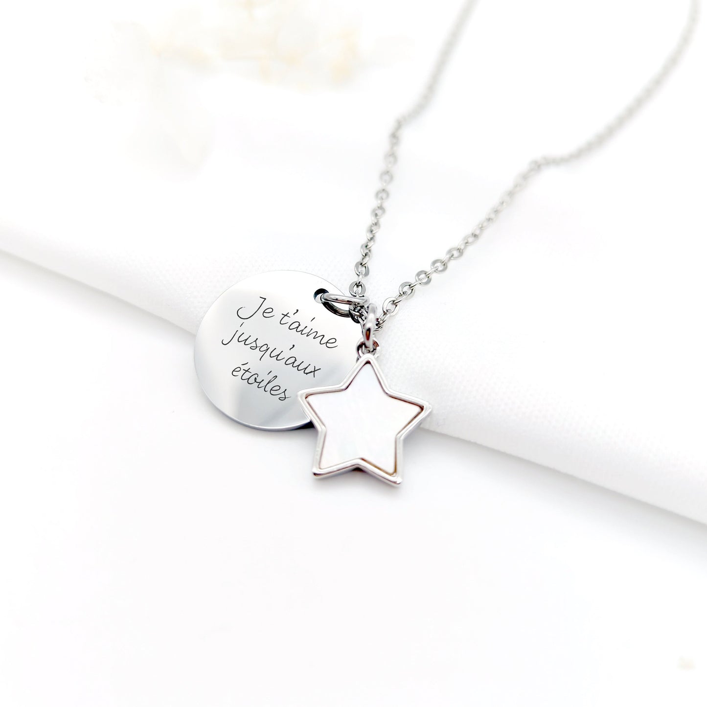 Collier Personnalisé médaille et nacre étoile - Cadeau Maman, Cadeau Marraine, Cadeau naissance, Cadeau fête des mères, Cadeau femme gravé