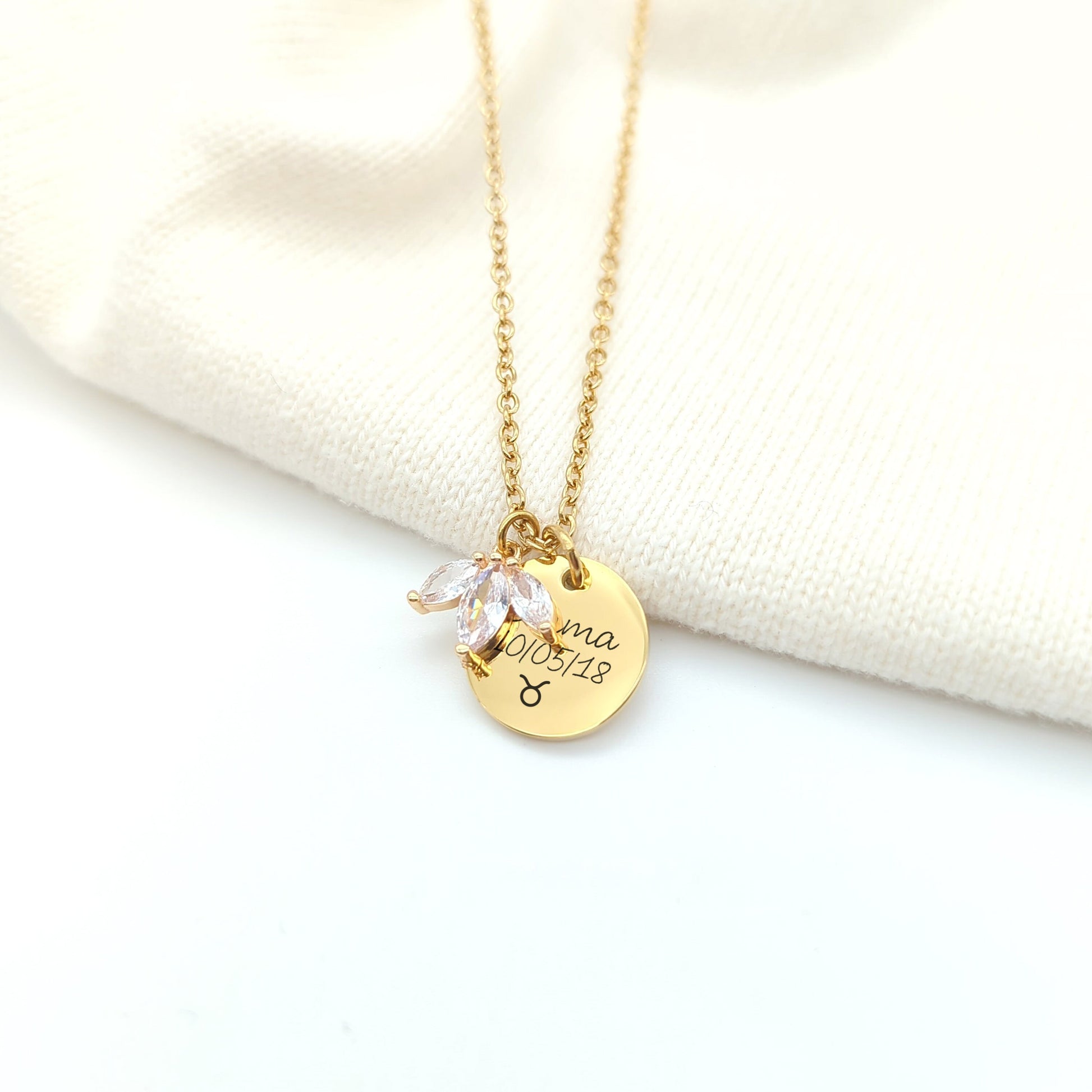 Collier personnalisé femme avec pendentif fleur, Collier Maman, Mamie, Marraine, Collier Nounou, Cadeau naissance, Cadeau Fête des mères