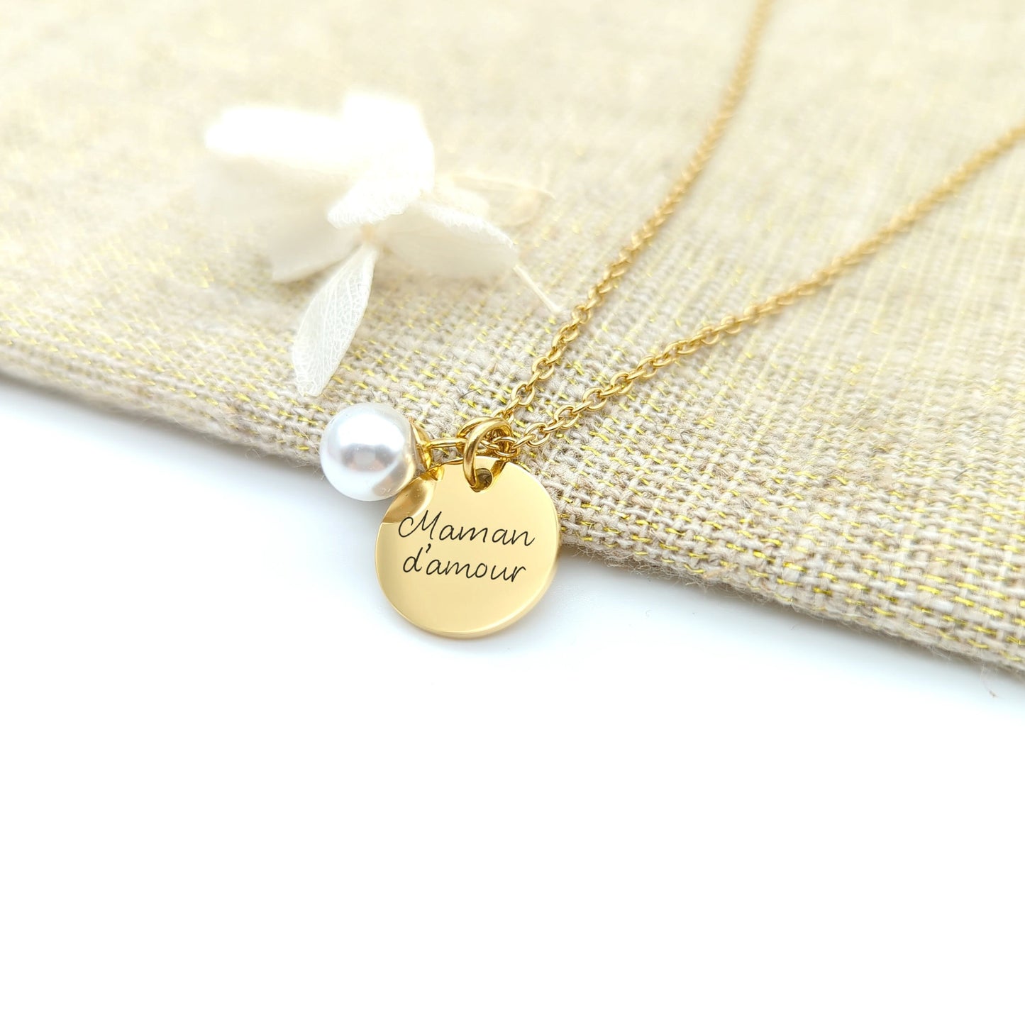 Collier Personnalisé médaille à graver et perle, Cadeau Maman, Marraine, Mamie, Cadeau naissance, Bijou demoiselle d'honneur, Cadeau Baptême