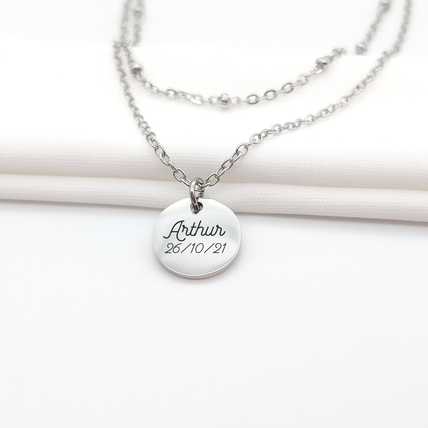 Collier Personnalisé femme avec médailles à graver • Collier Maman personnalisé, Bijou Marraine, Cadeau naissance, Cadeau Fête des mères