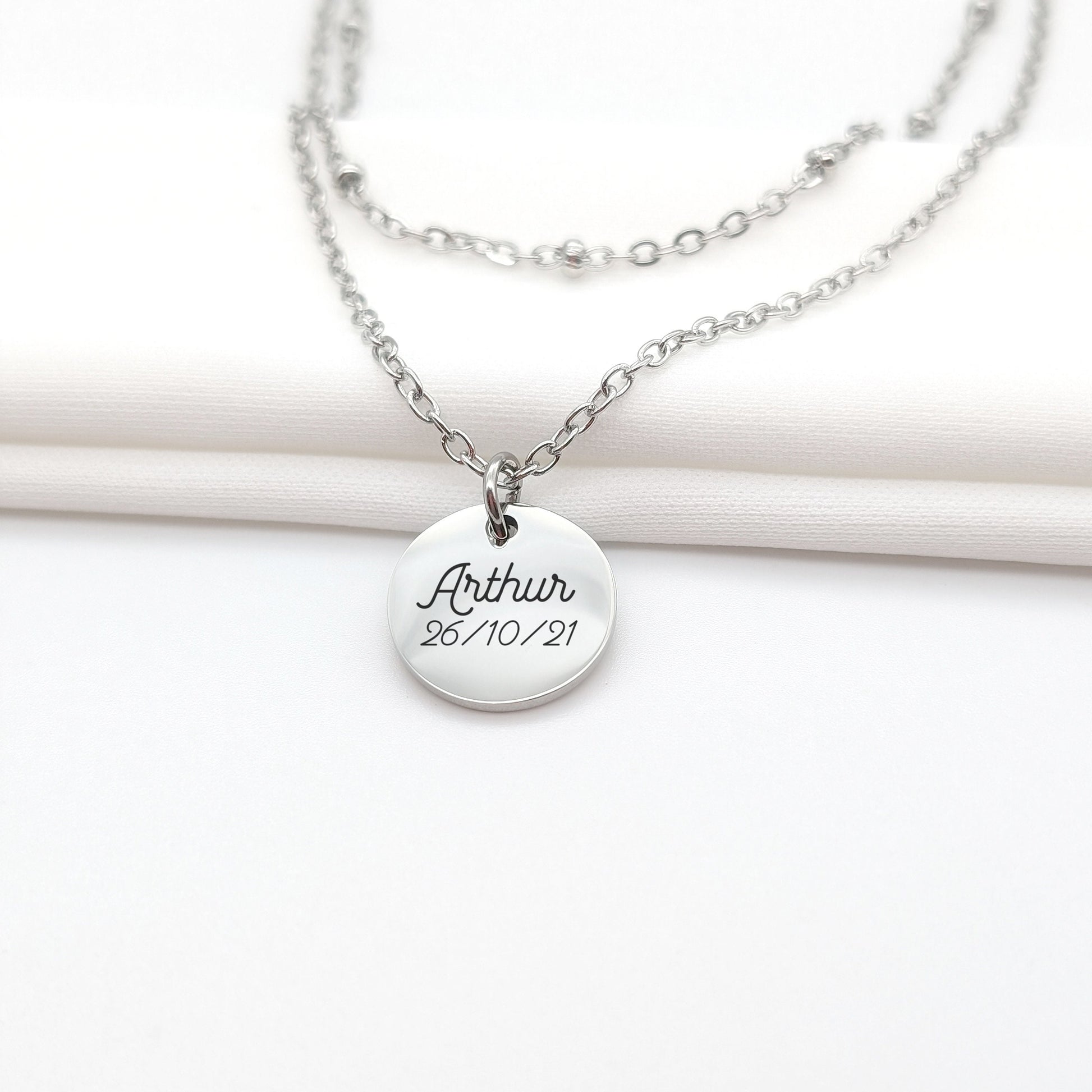Collier Personnalisé femme avec médailles à graver • Collier Maman personnalisé, Bijou Marraine, Cadeau naissance, Cadeau Fête des mères