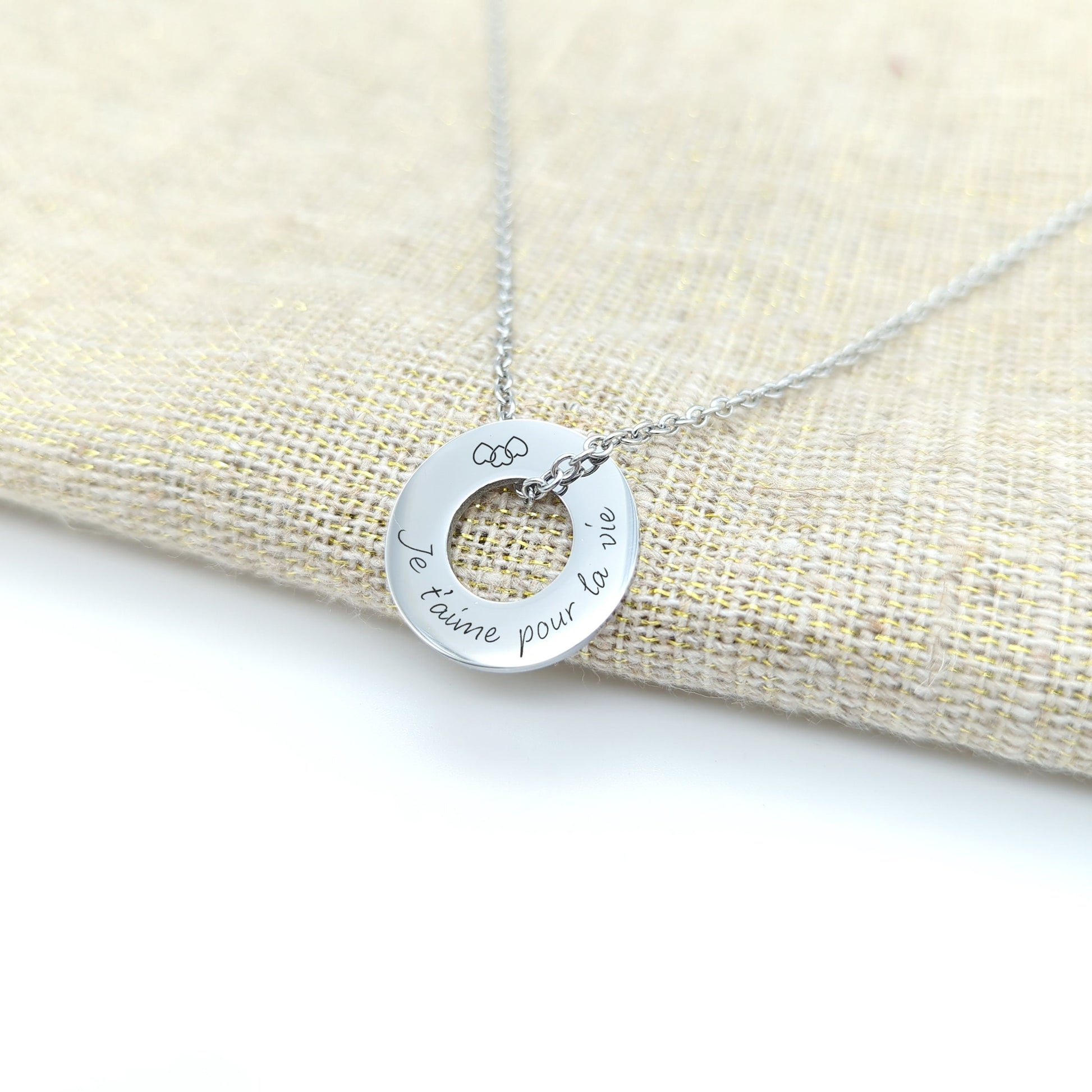 Collier Personnalisé cercle avec gravure prénoms, Cadeau Fête des mères, Bijou pour Maman, Collier Mamie, Marraine, Cadeau naissance