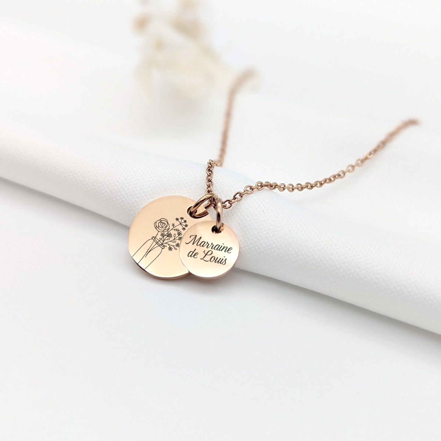 Collier Personnalisé avec bouquet de fleurs et gravure, Collier pour Maman, Marraine, Mamie, Cadeau Naissance, Cadeau fête des mères