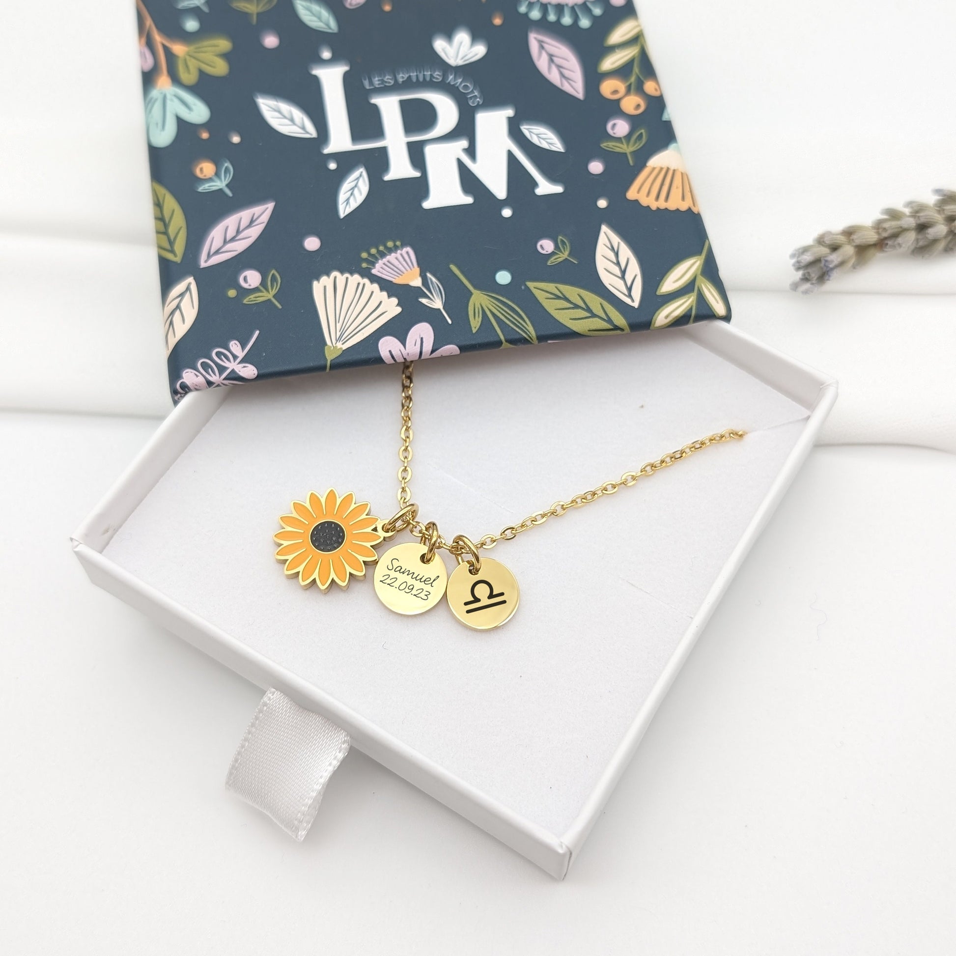 Collier acier inoxydable avec fleur • Collier personnalisé fille, Cadeau baptême, Communion, bijou naissance, Cadeau Demoiselle honneur