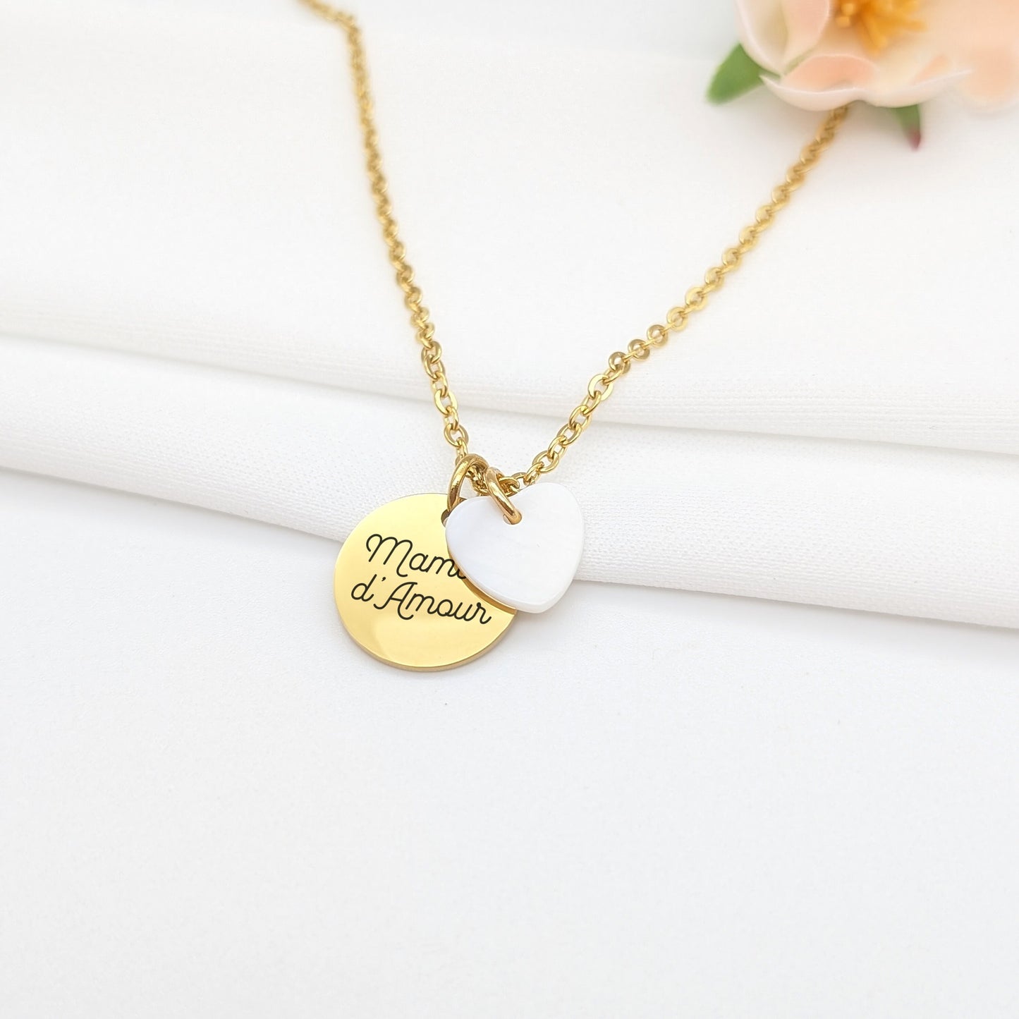 Collier personnalisé avec médaille acier inoxydable et nacre cœur • étoile - Cadeau Maman, Marraine, Cadeau naissance, Cadeau fête des mères