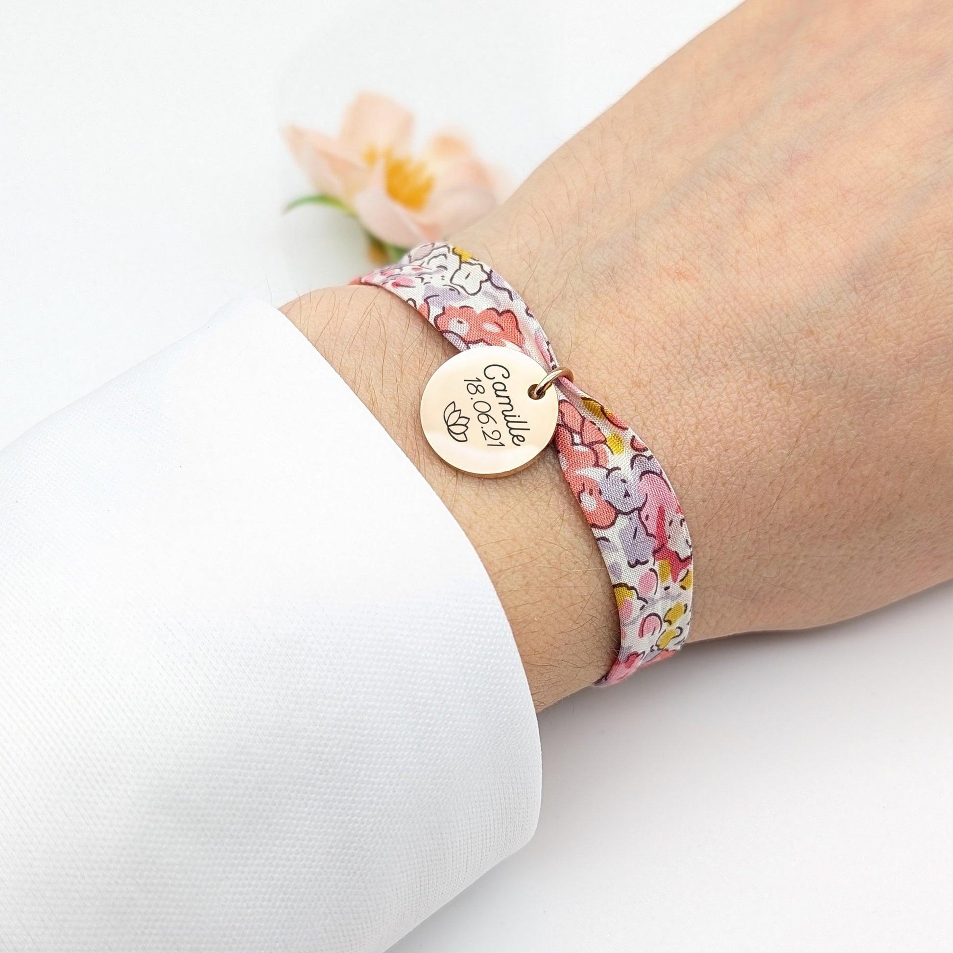 Bracelet Liberty personnalisé • Bracelet personnalisé prénom, Bijou Maman, Marraine, Cadeau naissance, Cadeau Fête des mères, Témoin mariage