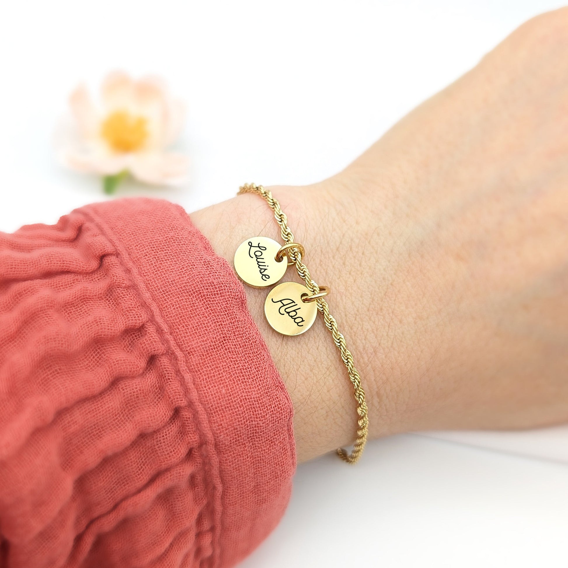 Bracelet femme personnalisé chaîne torsadée et médailles, Cadeau Maman, Marraine, Cadeau Fête des mères, Cadeau Naissance, Cadeau témoin