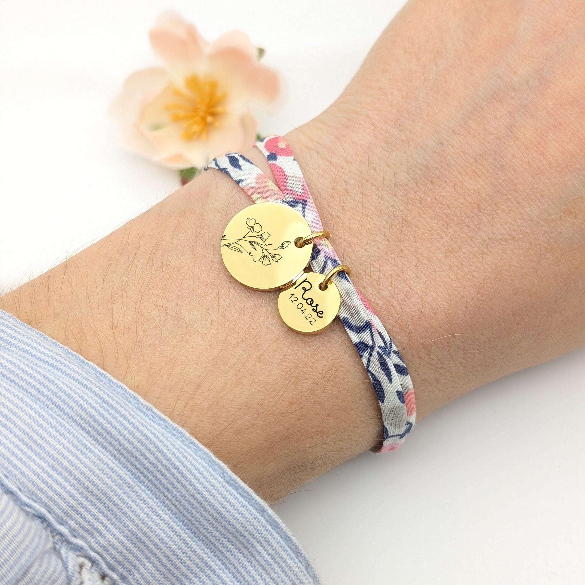 Bracelet Liberty Personnalisé avec fleur de naissance et prénom • Cadeau Maman, Marraine, Mamie, Cadeau naissance, Cadeau Fête des mères