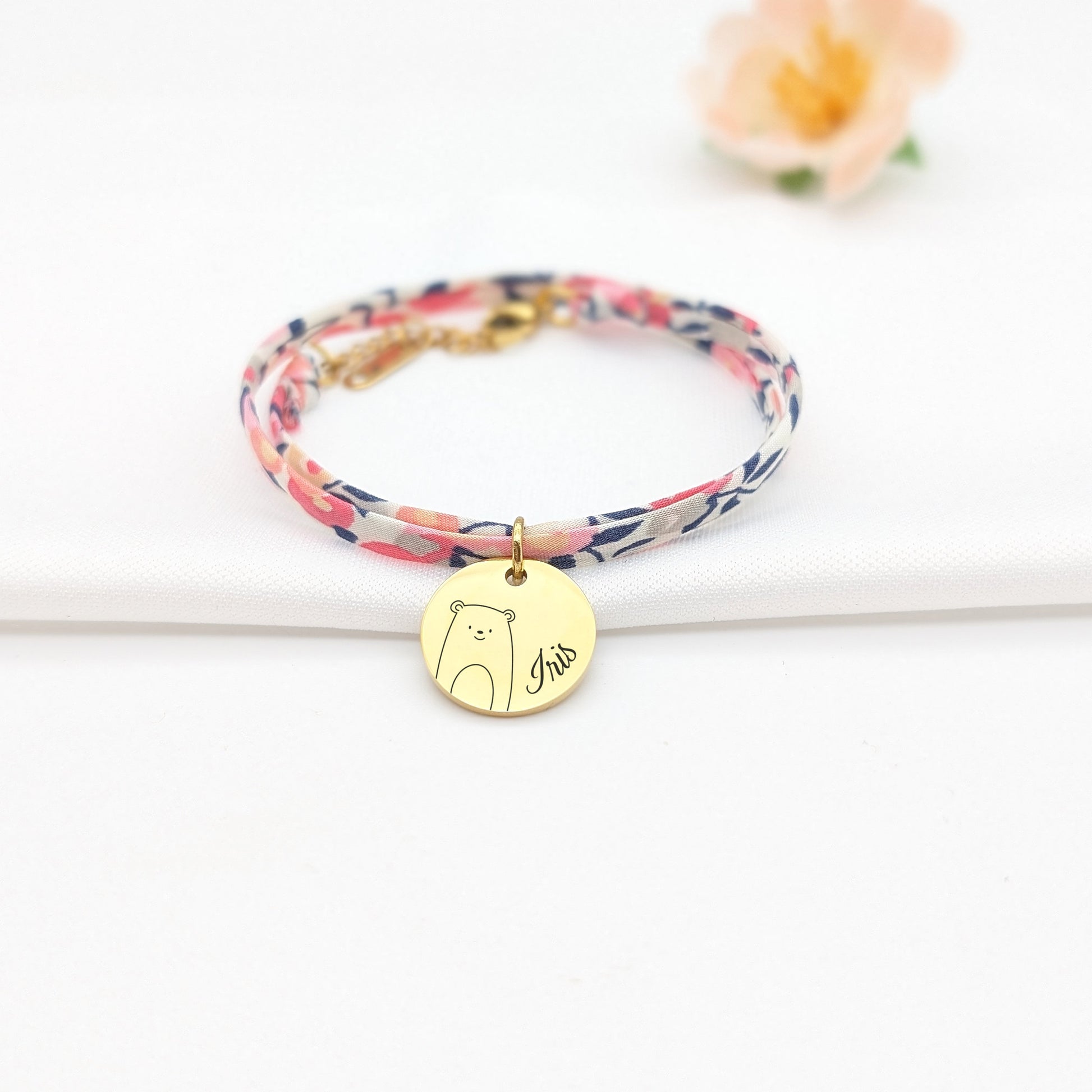 Bracelet enfant Liberty personnalisé, bracelet prénom avec médaille gravée, Cadeau baptême, Cadeau Naissance, Cadeau grande sœur, Filleule