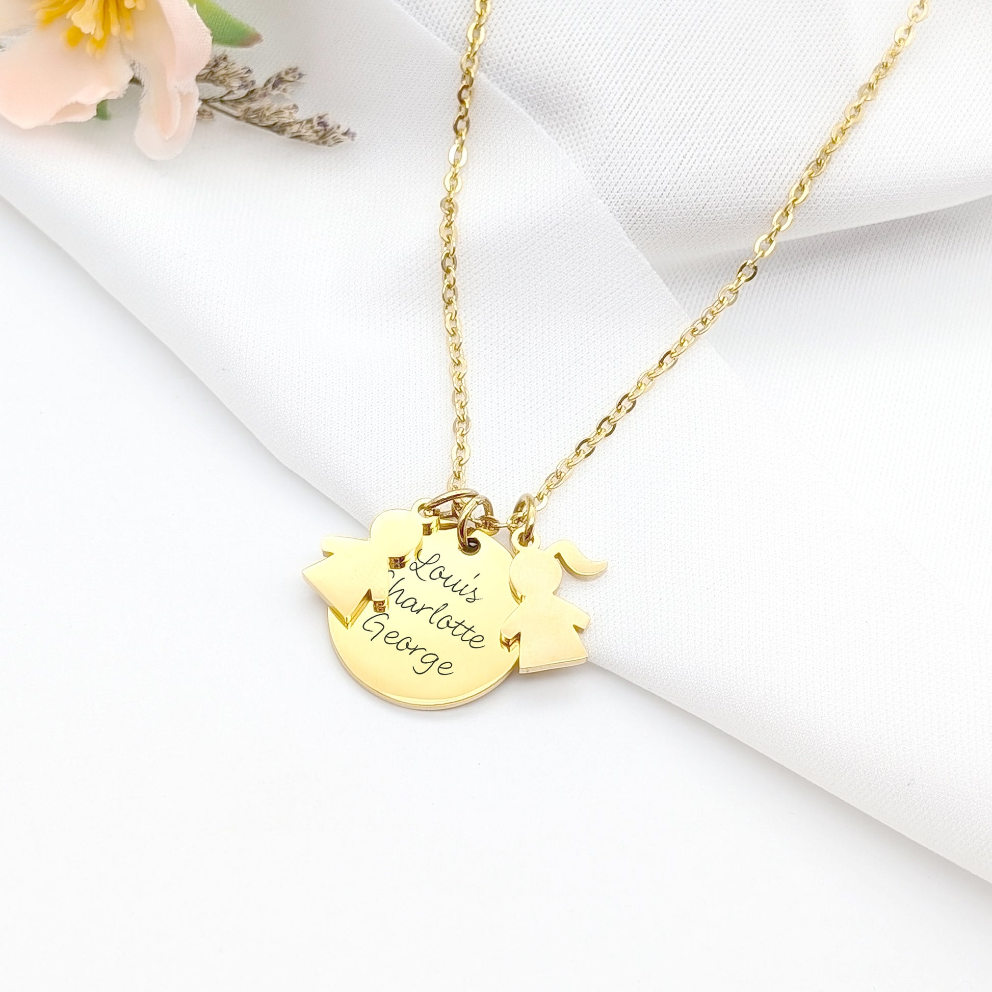 Collier Personnalisé Famille, Collier acier avec médaille gravée et breloque enfant, Cadeau Fête des mères, Bijou maman, Cadeau Naissance
