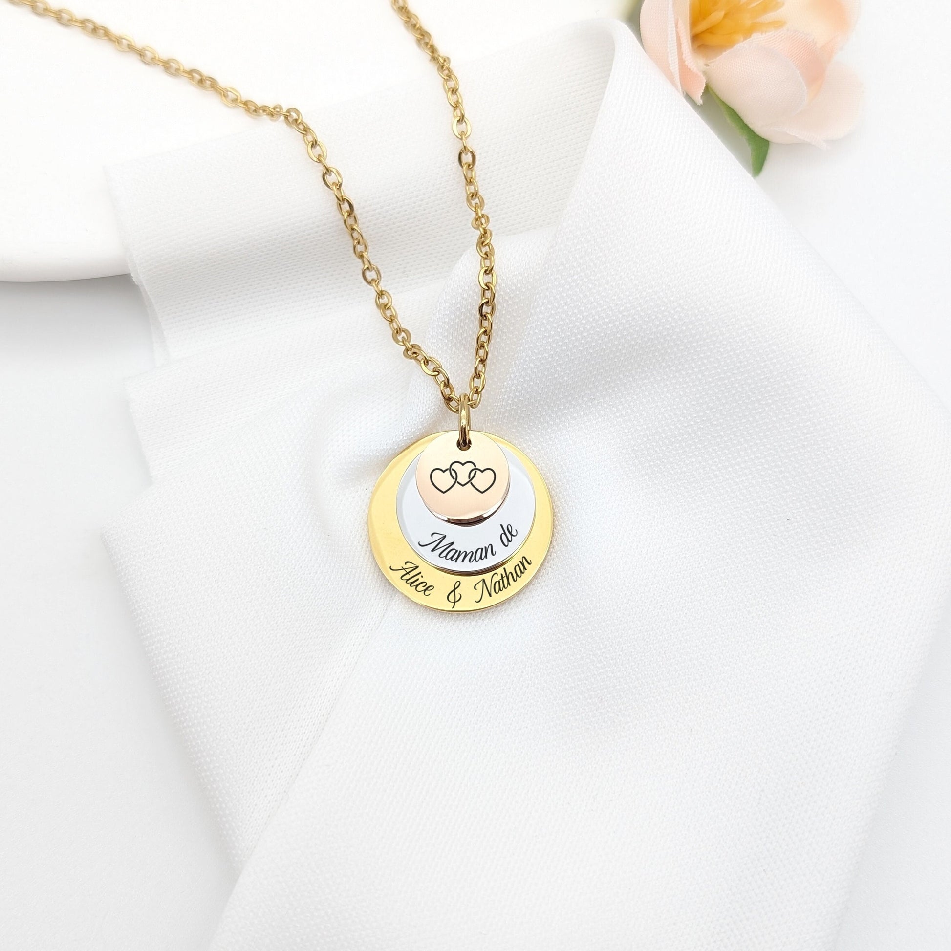 Collier personnalisé avec trois médailles, Collier Maman, Bijou Marraine, Collier Mamie, Cadeau naissance, Cadeau fête des mères,