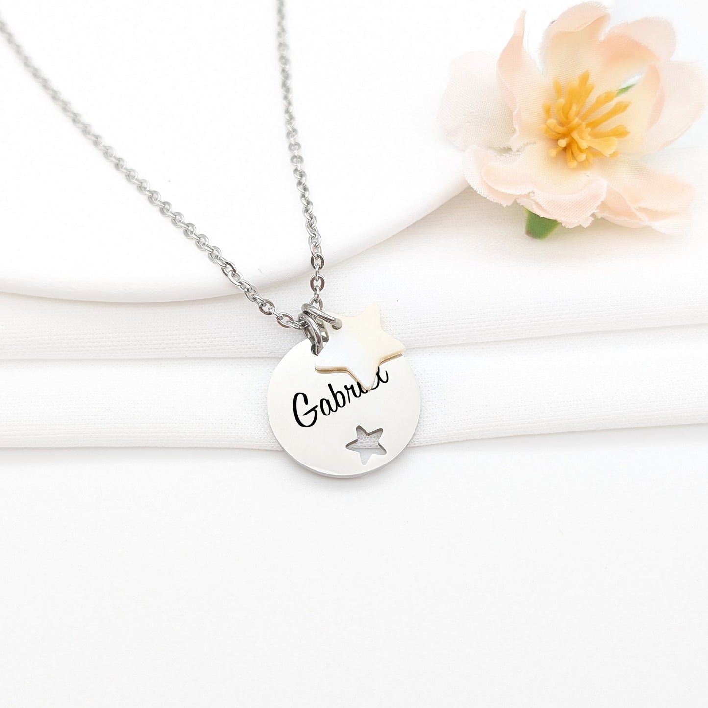 Collier pendentif étoile et nacre, Bijou personnalisé, Collier Maman, Bijou Marraine, Cadeau Naissance, Cadeau Baptême, bijou fête des mères