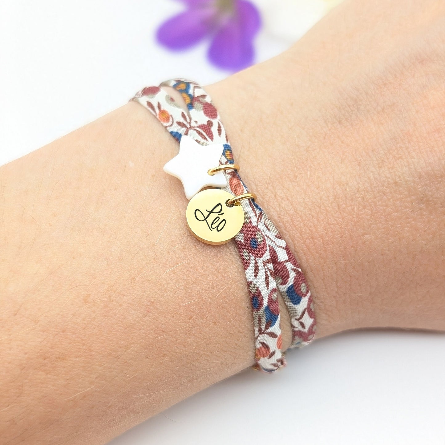 Bracelet personnalisable en liberty médailles gravées personnalisées de 10 mm et breloque au choix