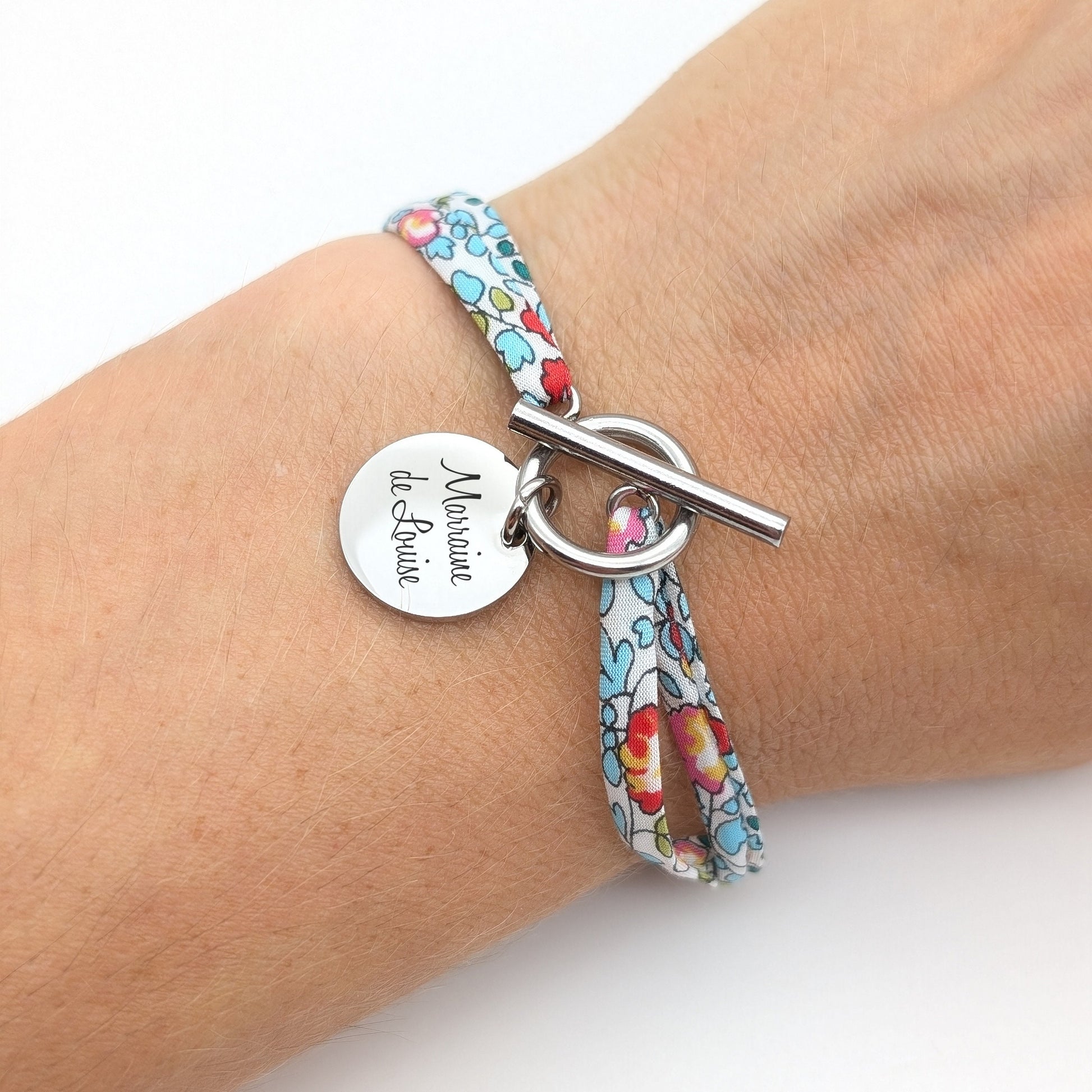 Bracelet personnalisé cordon liberty avec médaille à graver et fermoir T, Bracelet prénom, Cadeau Maman, Cadeau Naissance, Cadeau Noël