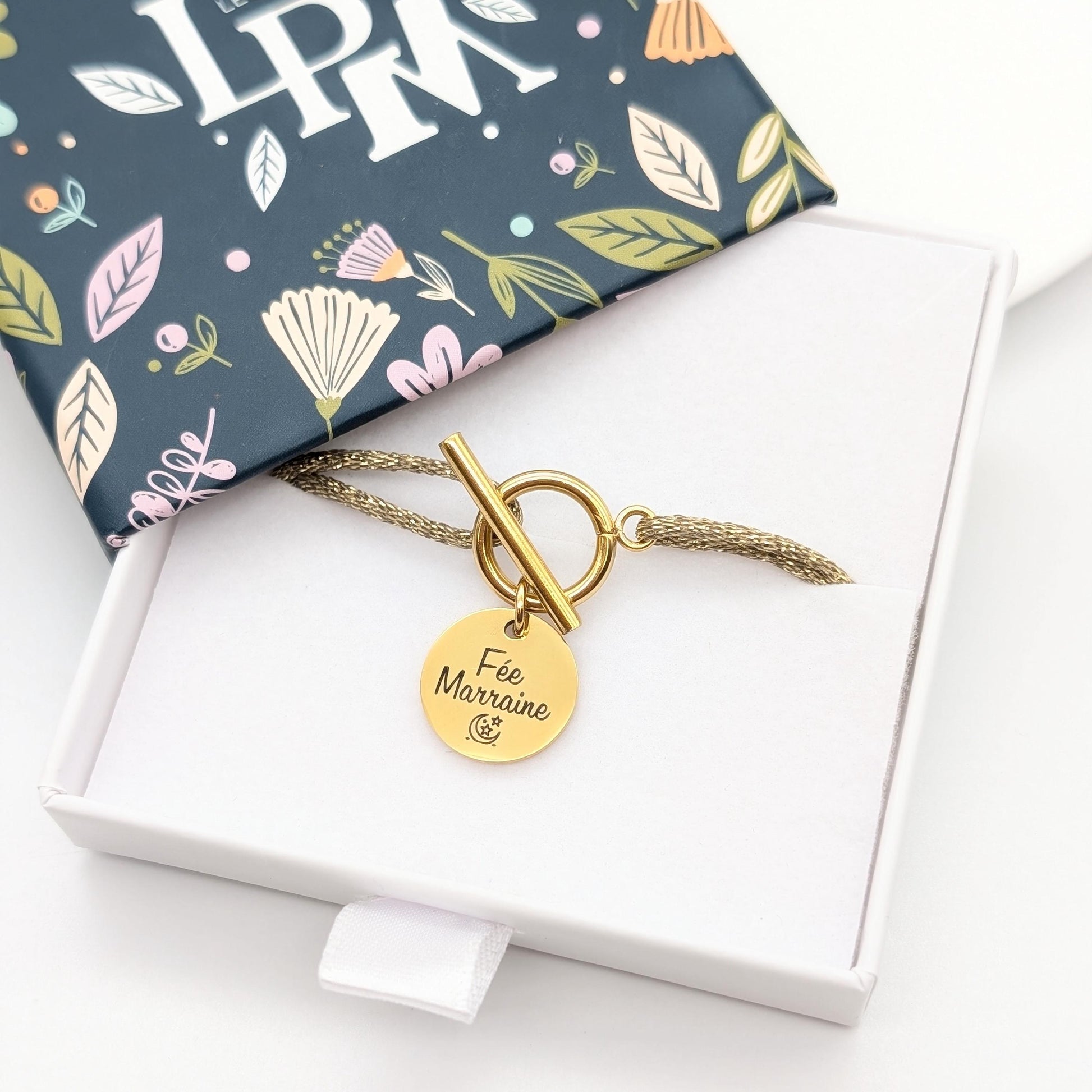 Bracelet personnalisé cordon pailleté fermoir T et médaille gravée, Cadeau Unique Maman, Marraine, Cadeau Noël personnalisé femme