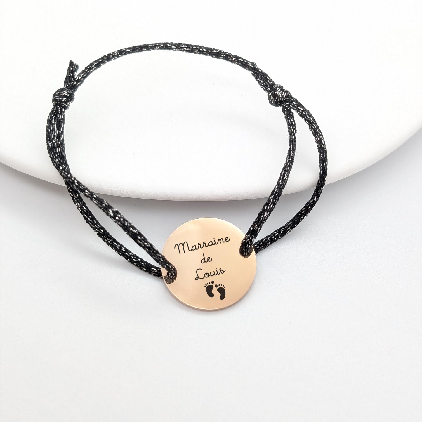 Bracelet femme personnalisé cordon pailleté et médaille ronde, Cadeau Unique Maman, Marraine, Bracelet prénom, Cadeau Noël personnalisé