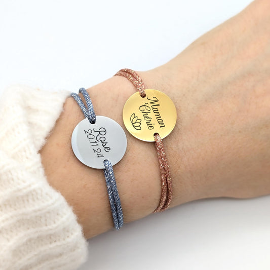 Bracelet personnalisé cordon pailleté avec médaille ronde à graver