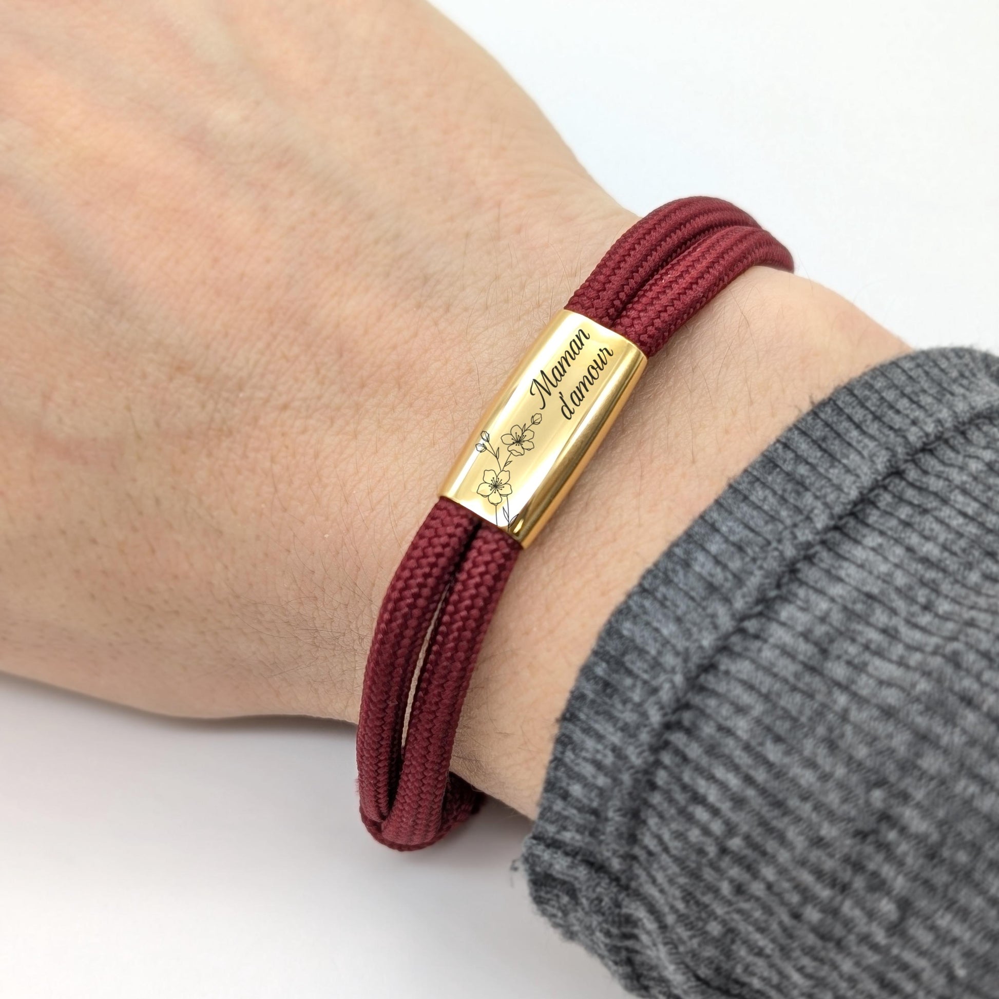 Bracelet Cordon Personnalisé Femme avec Médaille gravée Acier et Fleur de naissance - Cadeau Maman, Marraine, Cadeau Saint Valentin Femme